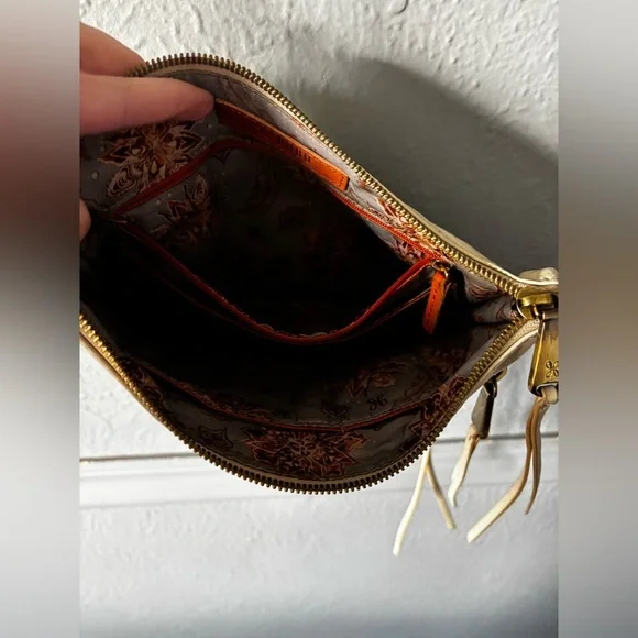 HOBO Cream Slim Crossbody Purse Leather Minimal Bag - Picture 6 of 11